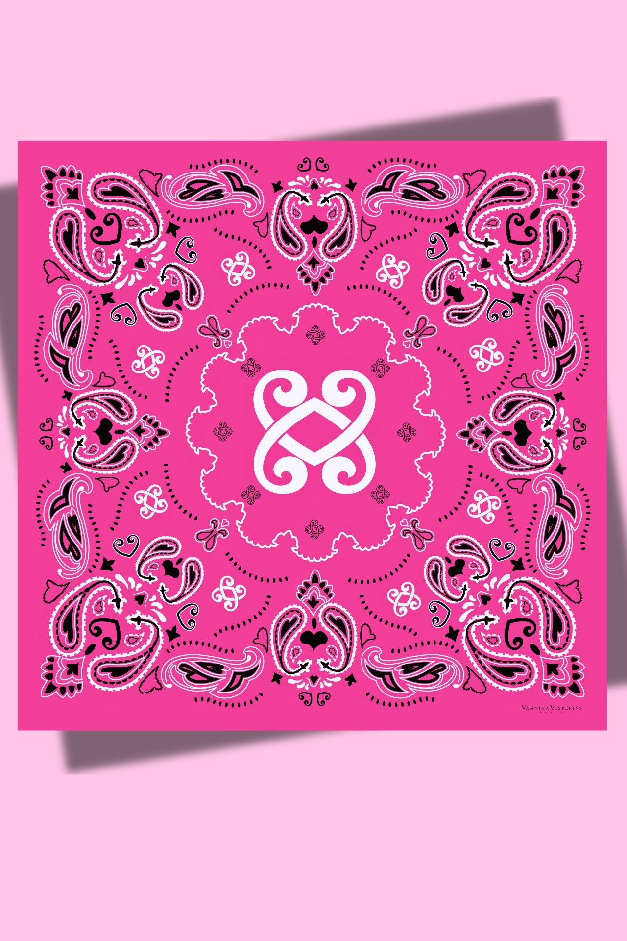Carré VV - Série Bandana en twill de soie – Rose Pétunia - Vannina VESPERINI