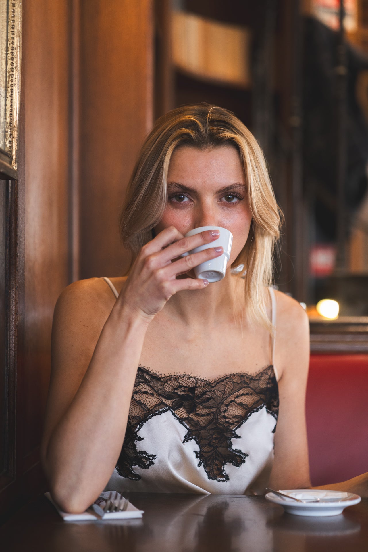 Top en soie Norma, Nacre - Noir - Vannina VESPERINI