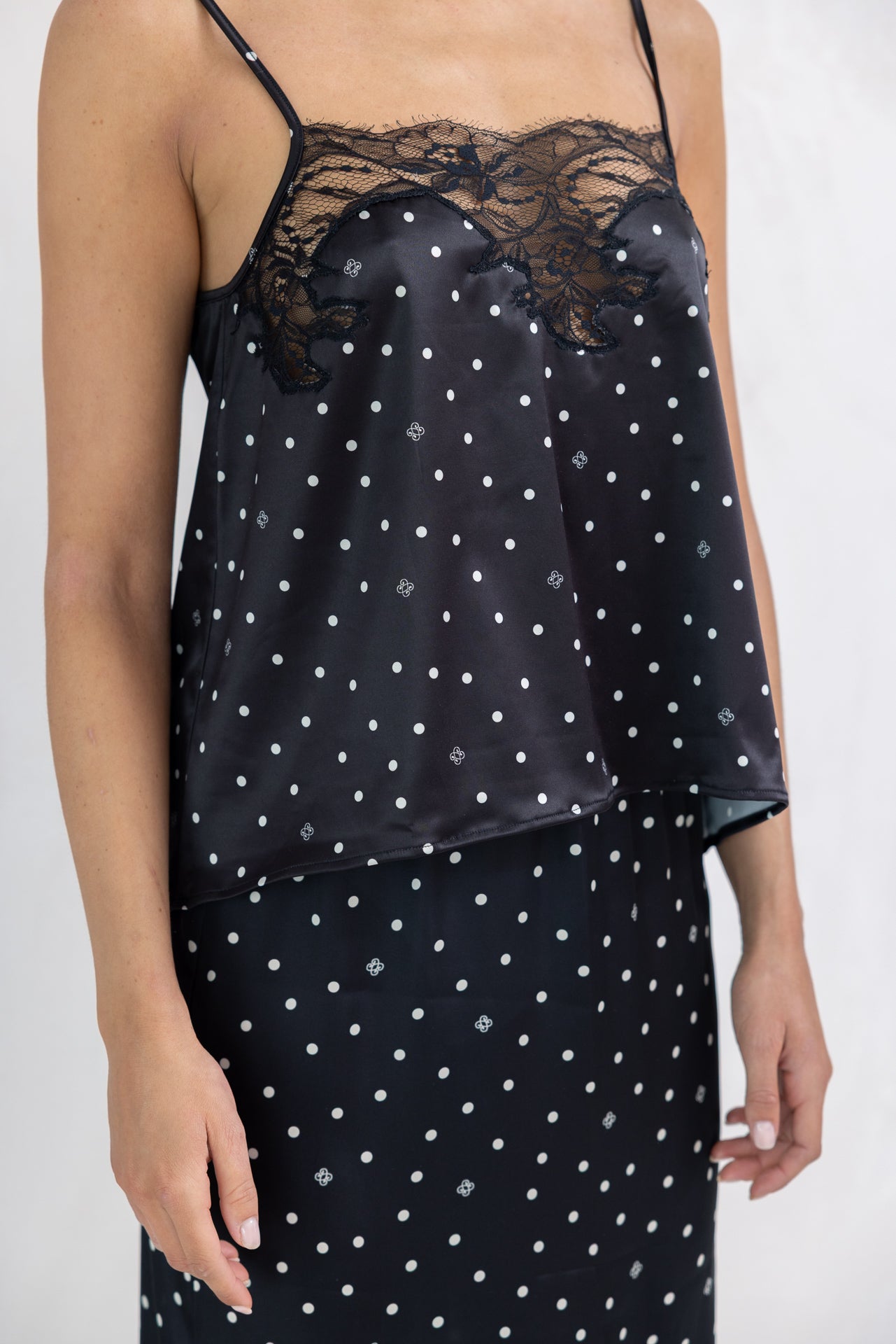 Top en satin Norma, Ivorydot - Black - Vannina VESPERINI