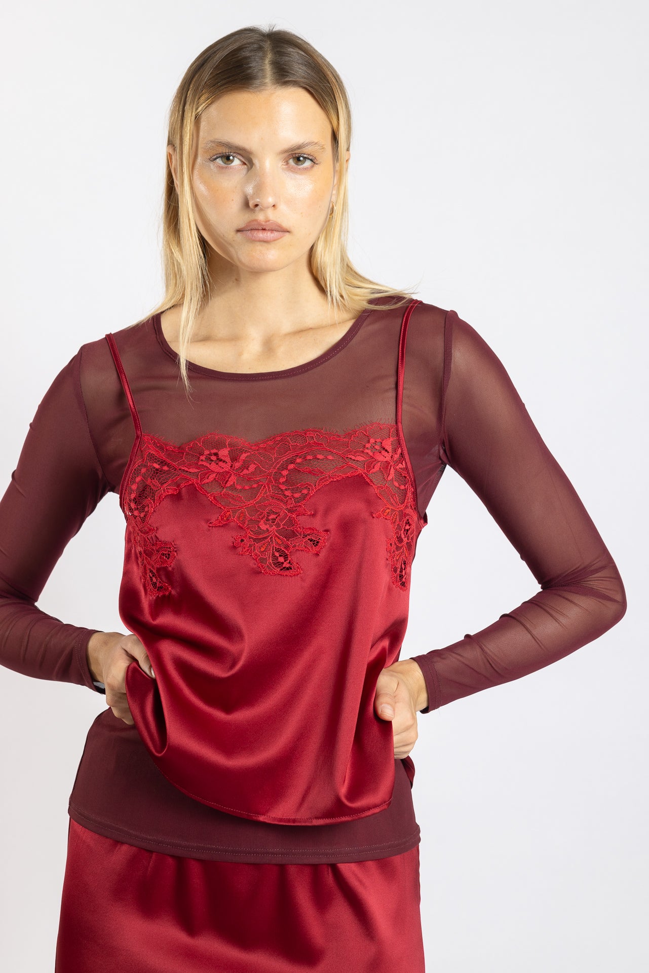 Top en soie Norma, Rubis - Grenade - Vannina VESPERINI