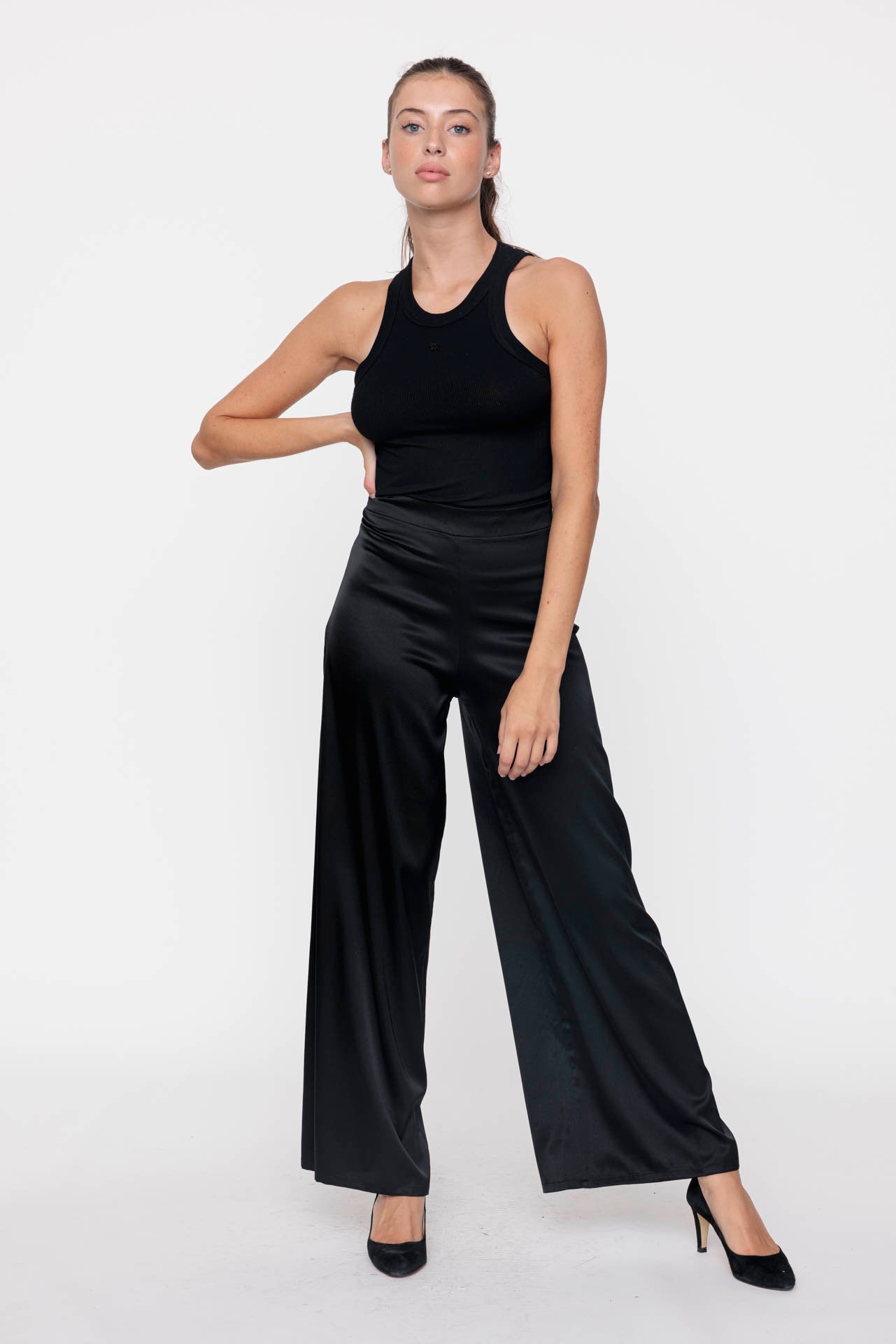 Pantalon fluide et évasé en soie Noire – Vannina VESPERINI